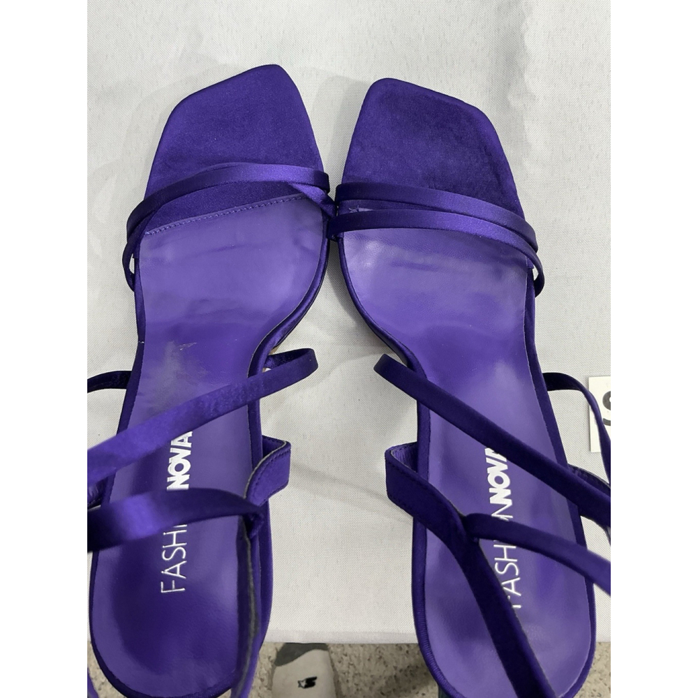 Womans Fashion Nova Sandals 7.5 Purple Strappy Open Toe Stiletto Heel - Picture 6 of 9